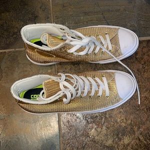 Gold converse (ChuckTaylor II) very lightly worn!